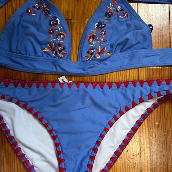 Design Lab - Stitch Embroidered Detail Swimsuit Top & Bottom - Picture 2 of 2